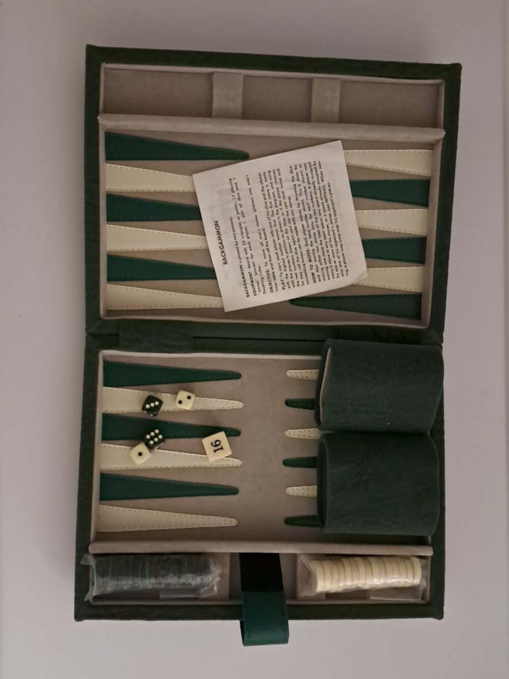 Backgammon set, faux leather travel case - Picture 4 of 6